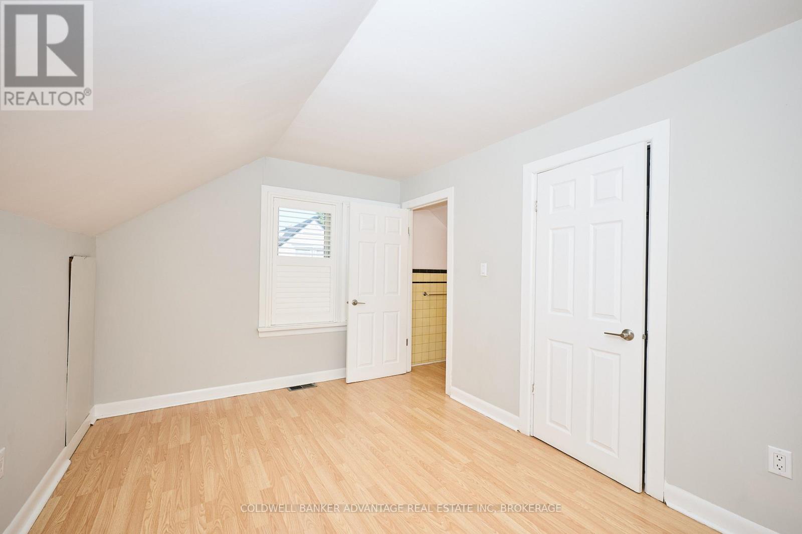 49 Carlton Avenue, Welland, Ontario  L3C 1P8 - Photo 24 - X12426536