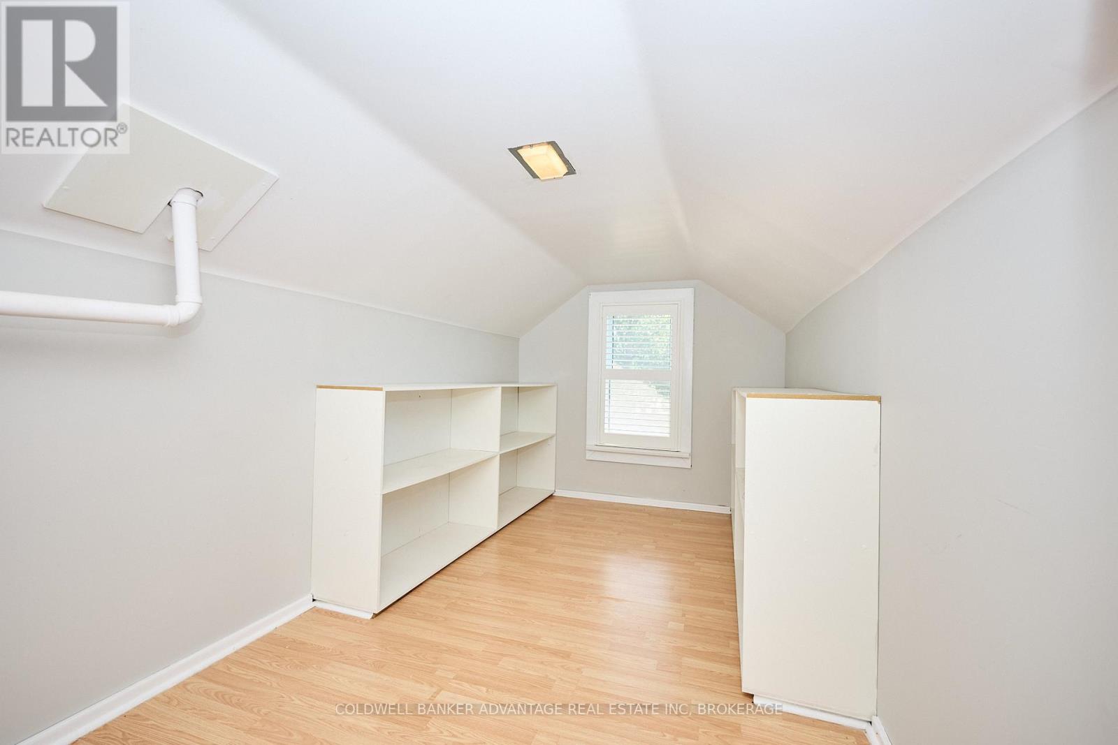 49 Carlton Avenue, Welland, Ontario  L3C 1P8 - Photo 27 - X12426536