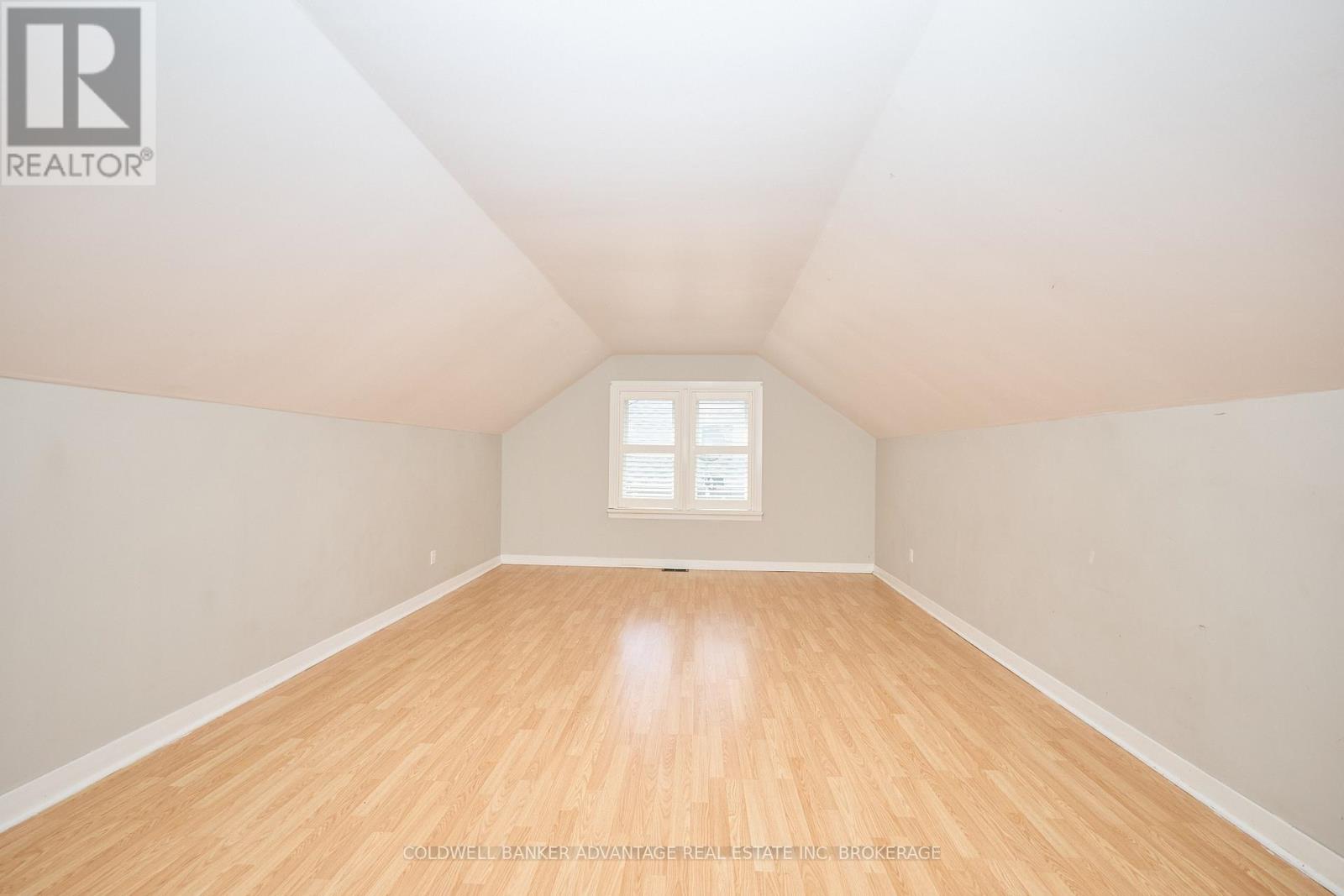 49 Carlton Avenue, Welland, Ontario  L3C 1P8 - Photo 30 - X12426536
