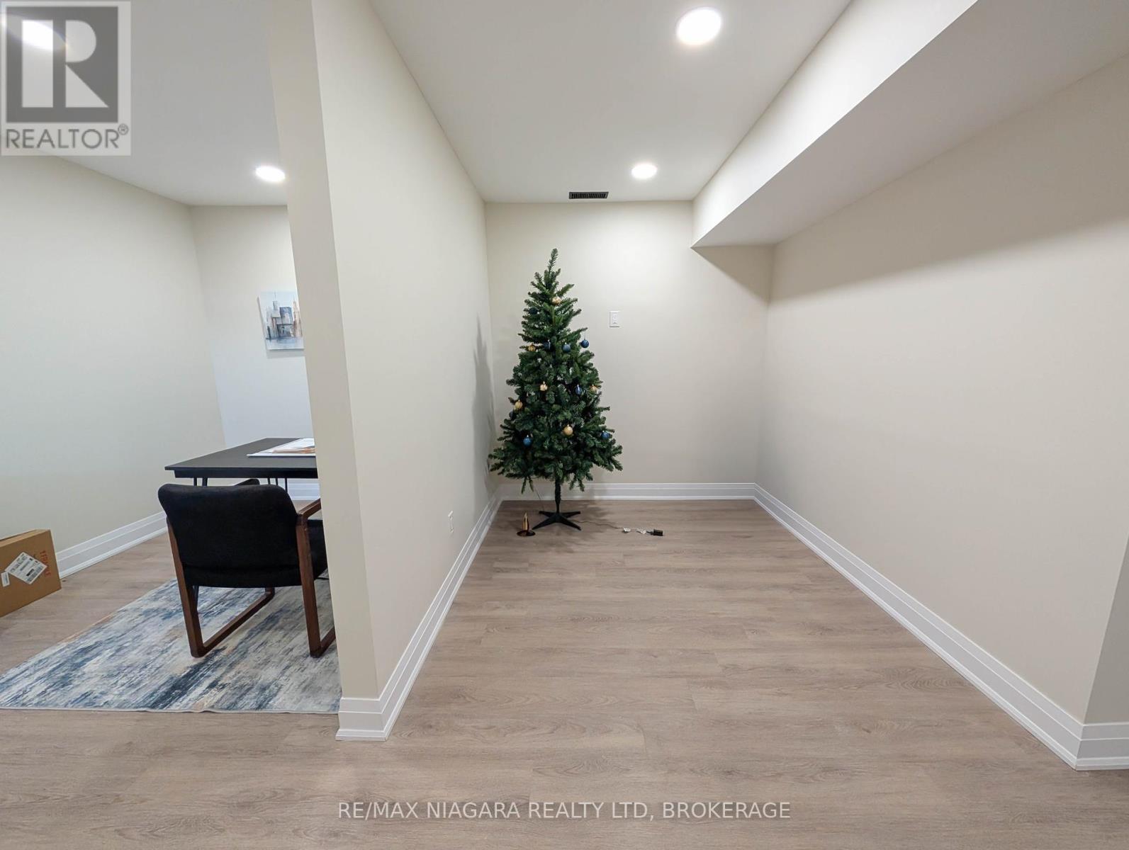 Lower Unit - 174 Eastchester Avenue, St. Catharines (E. Chester), Ontario  L2P 2Z7 - Photo 17 - X12426595