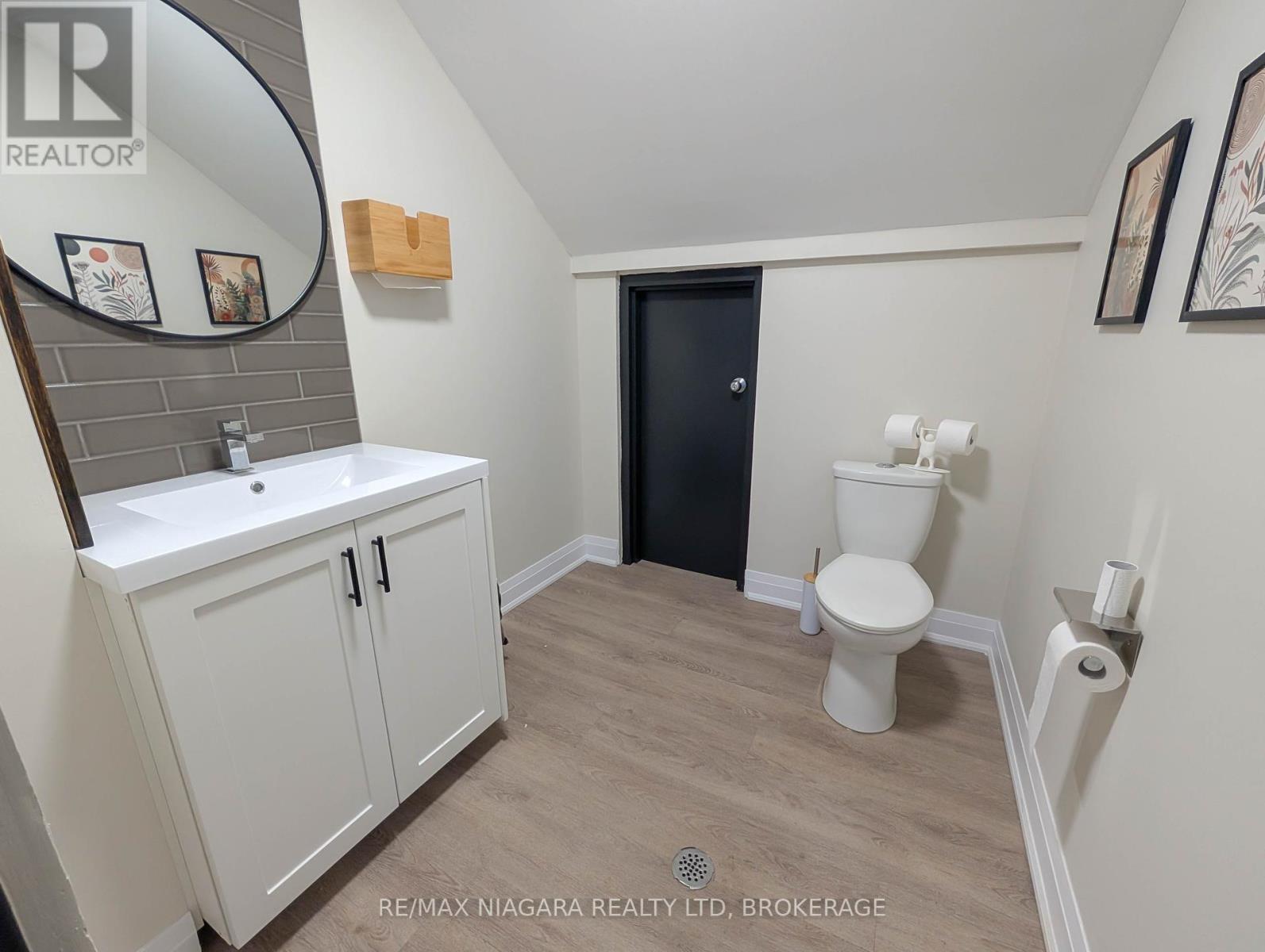 Lower Unit - 174 Eastchester Avenue, St. Catharines (E. Chester), Ontario  L2P 2Z7 - Photo 24 - X12426595