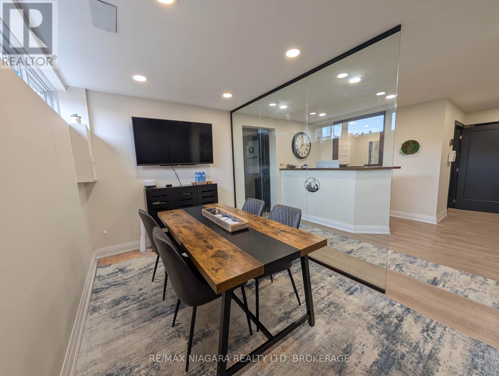 Lower Unit - 174 Eastchester Avenue, St. Catharines (E. Chester), Ontario  L2P 2Z7 - Photo 8 - X12426595