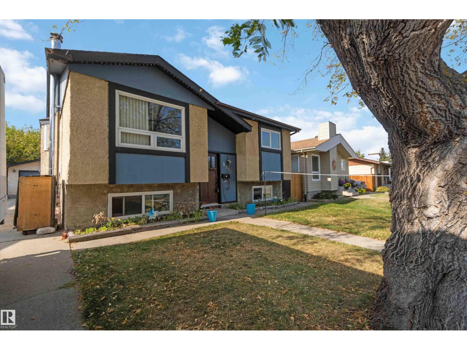 2508 49 ST NW, Edmonton, Alberta