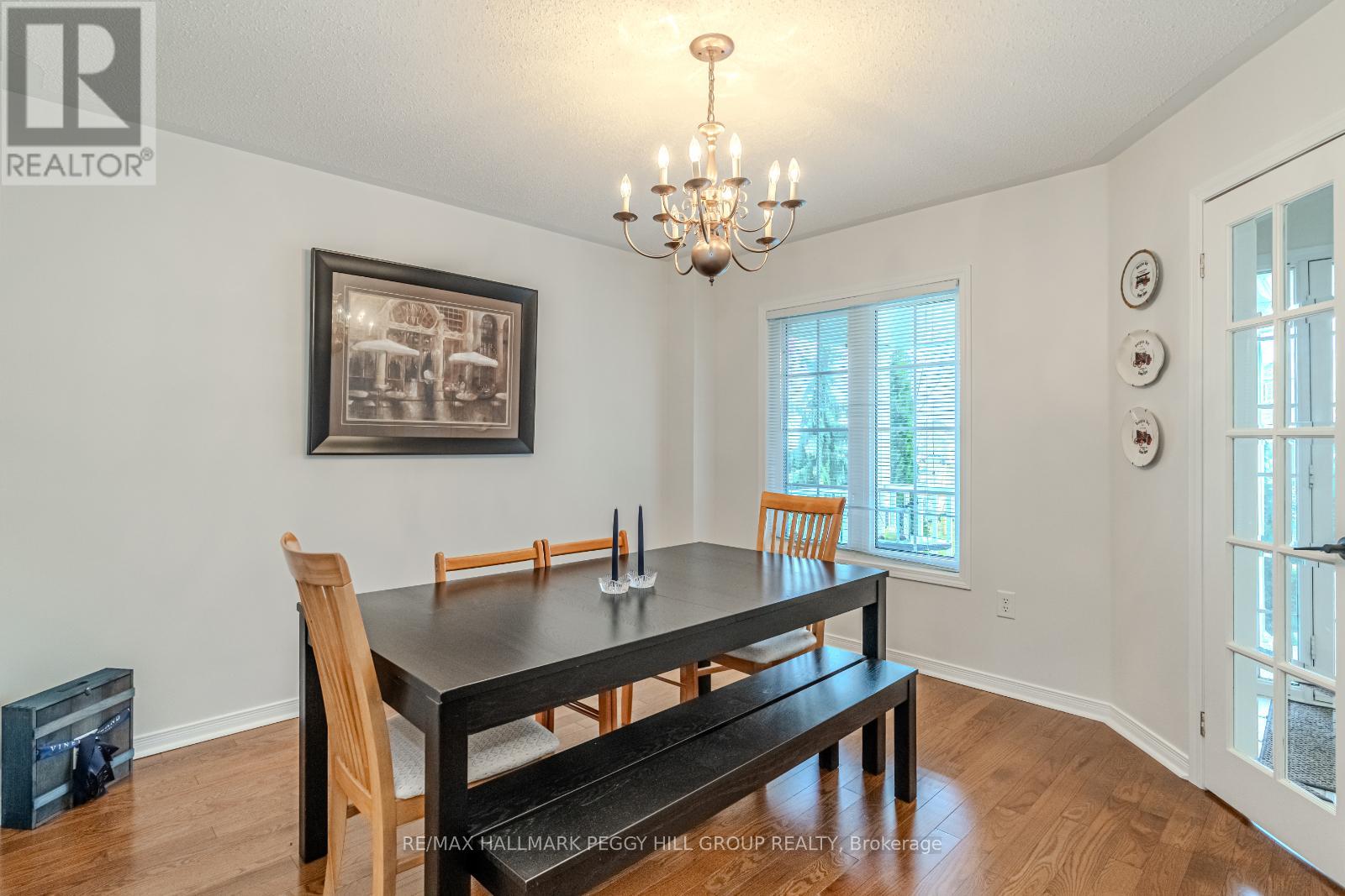 222 Red Oak Trail, Clearview, Ontario  L0M 1S0 - Photo 7 - S12426422