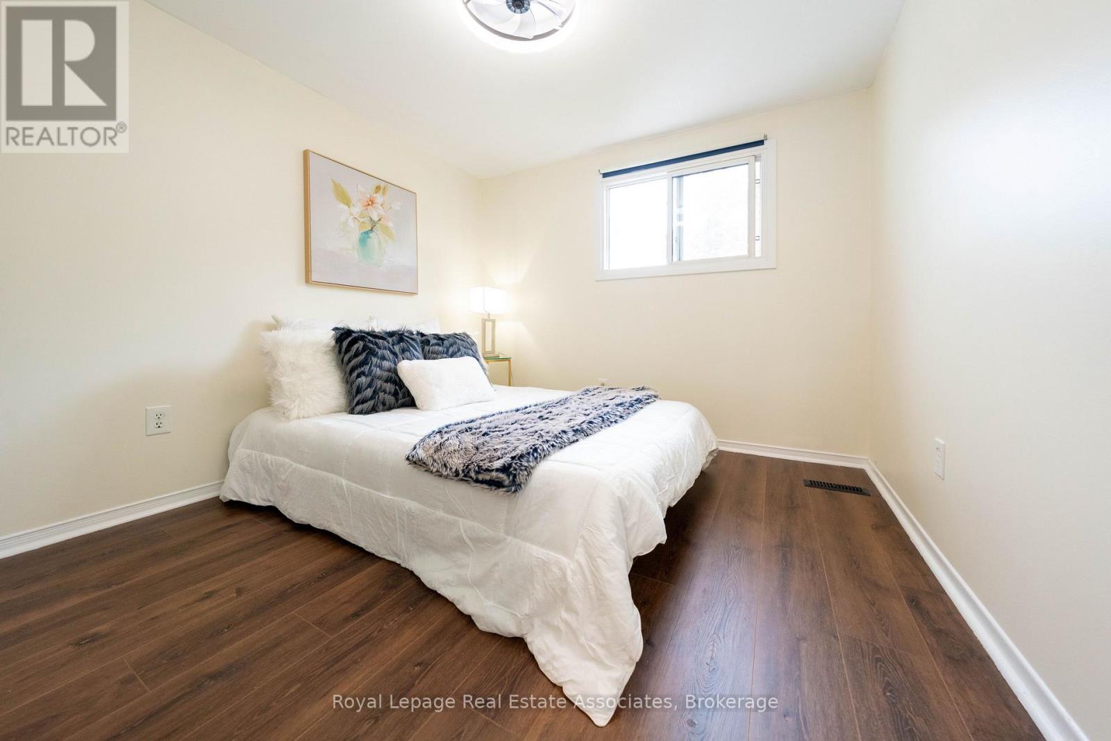 41 Barrett Crescent, Barrie, Ontario  L4N 5A4 - Photo 16 - S12426452
