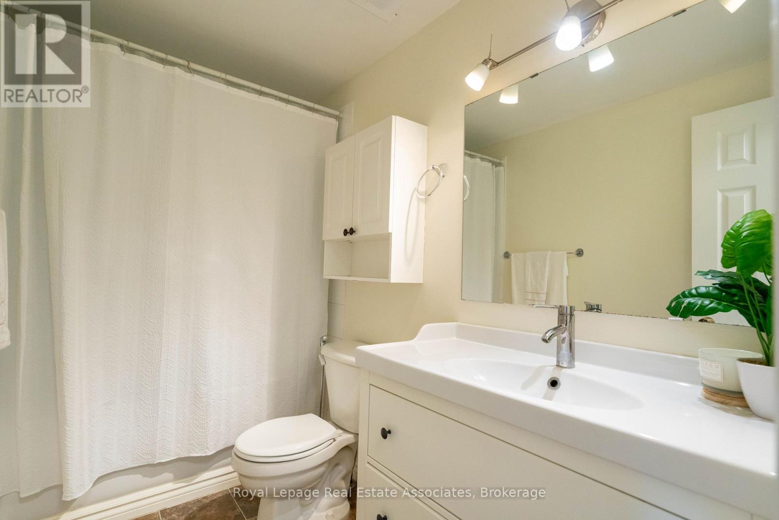 41 Barrett Crescent, Barrie, Ontario  L4N 5A4 - Photo 17 - S12426452