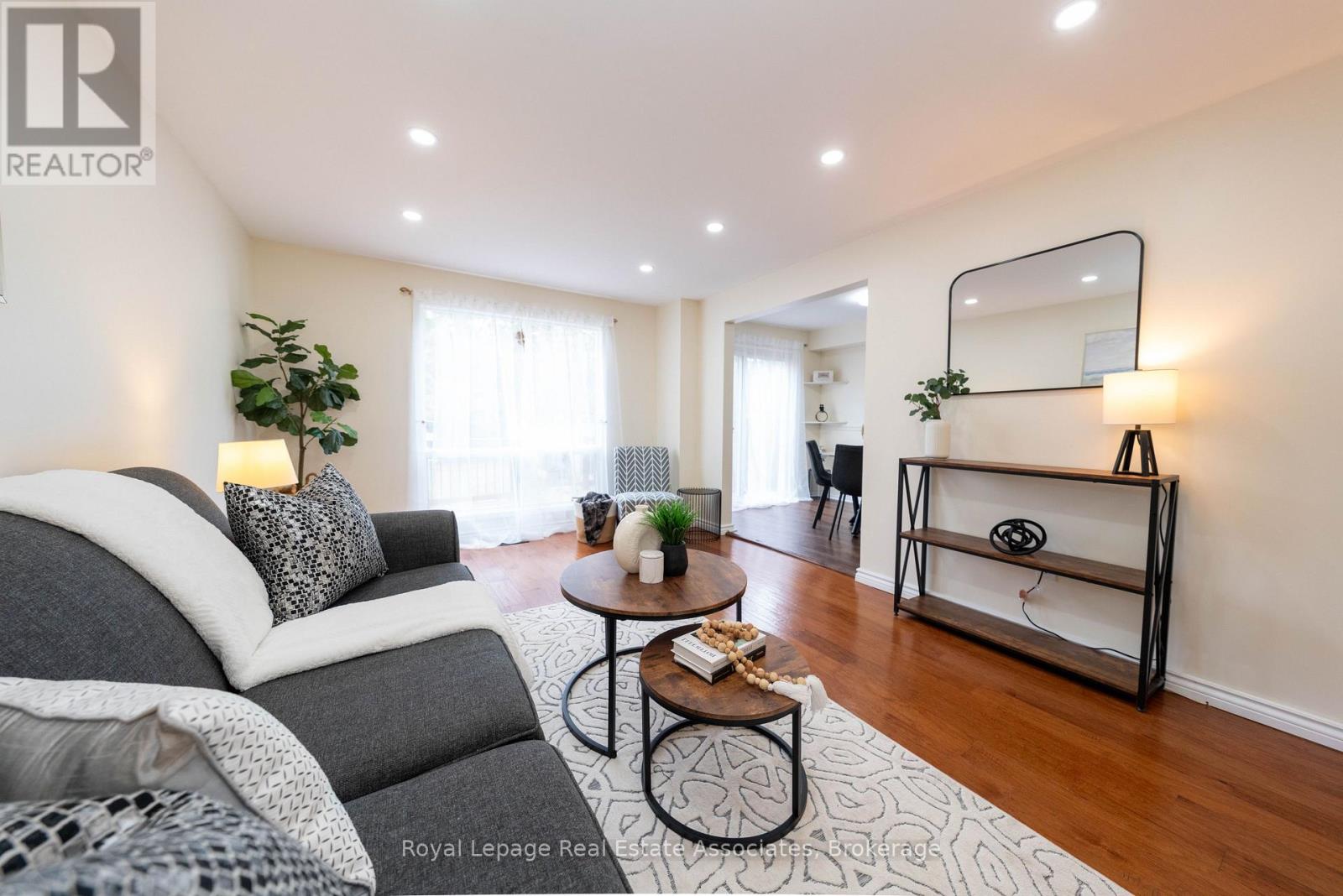 41 Barrett Crescent, Barrie, Ontario  L4N 5A4 - Photo 6 - S12426452