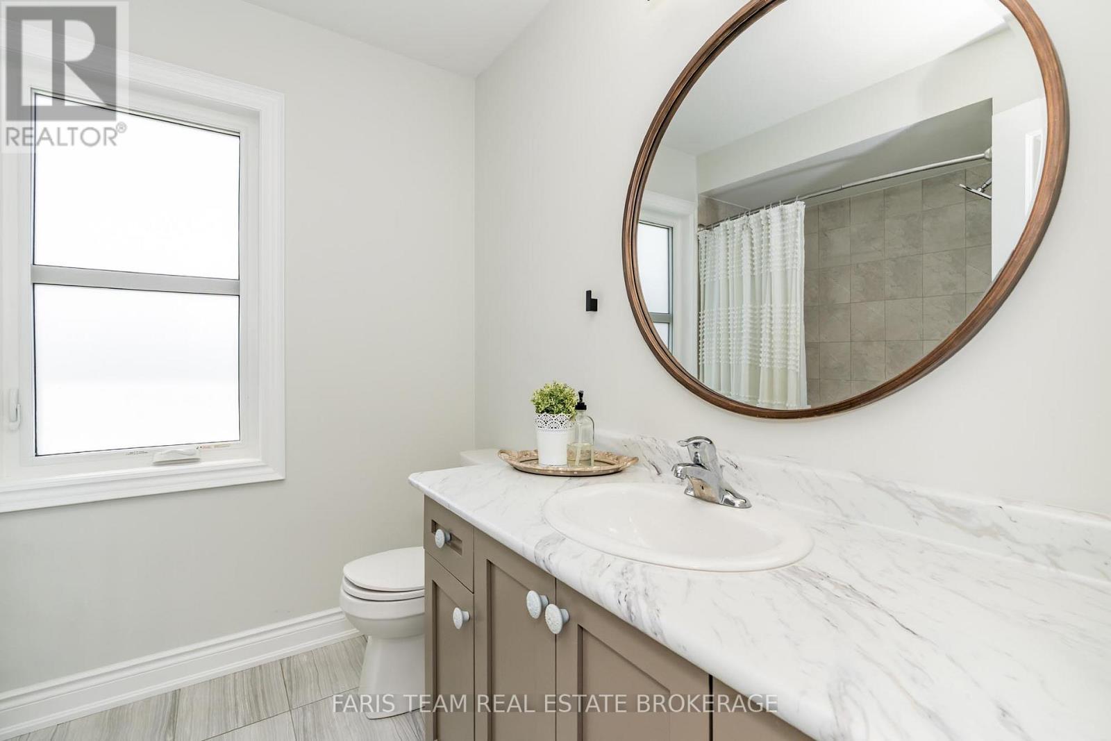 38 Nelson Street, Clearview, Ontario  L0M 1G0 - Photo 29 - S12426459