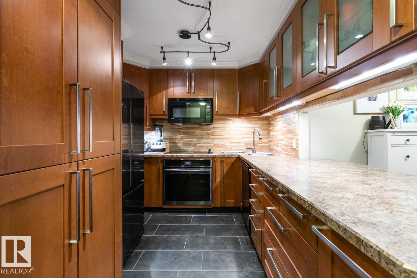 #410 10139 117 St Nw, Edmonton, Alberta  T5K 2L3 - Photo 6 - E4459435