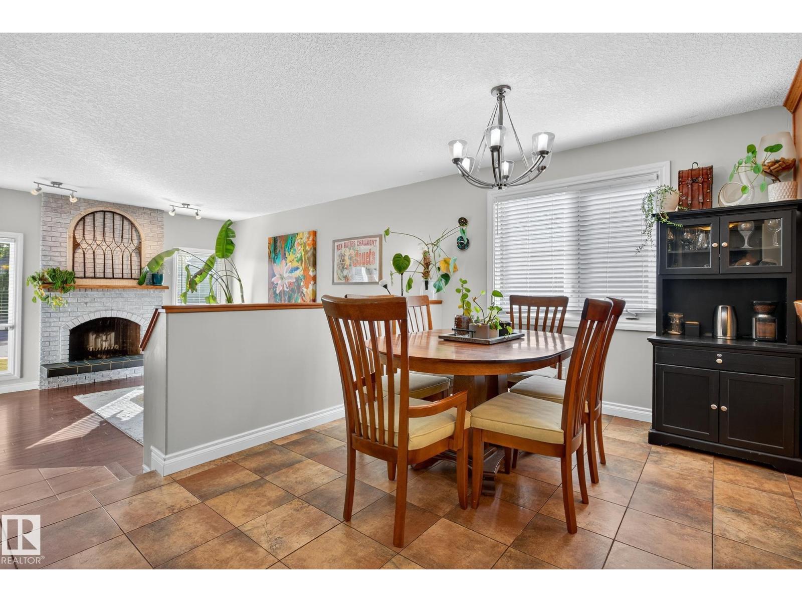 2432 106 St Nw, Edmonton, Alberta  T6J 4K5 - Photo 10 - E4459438