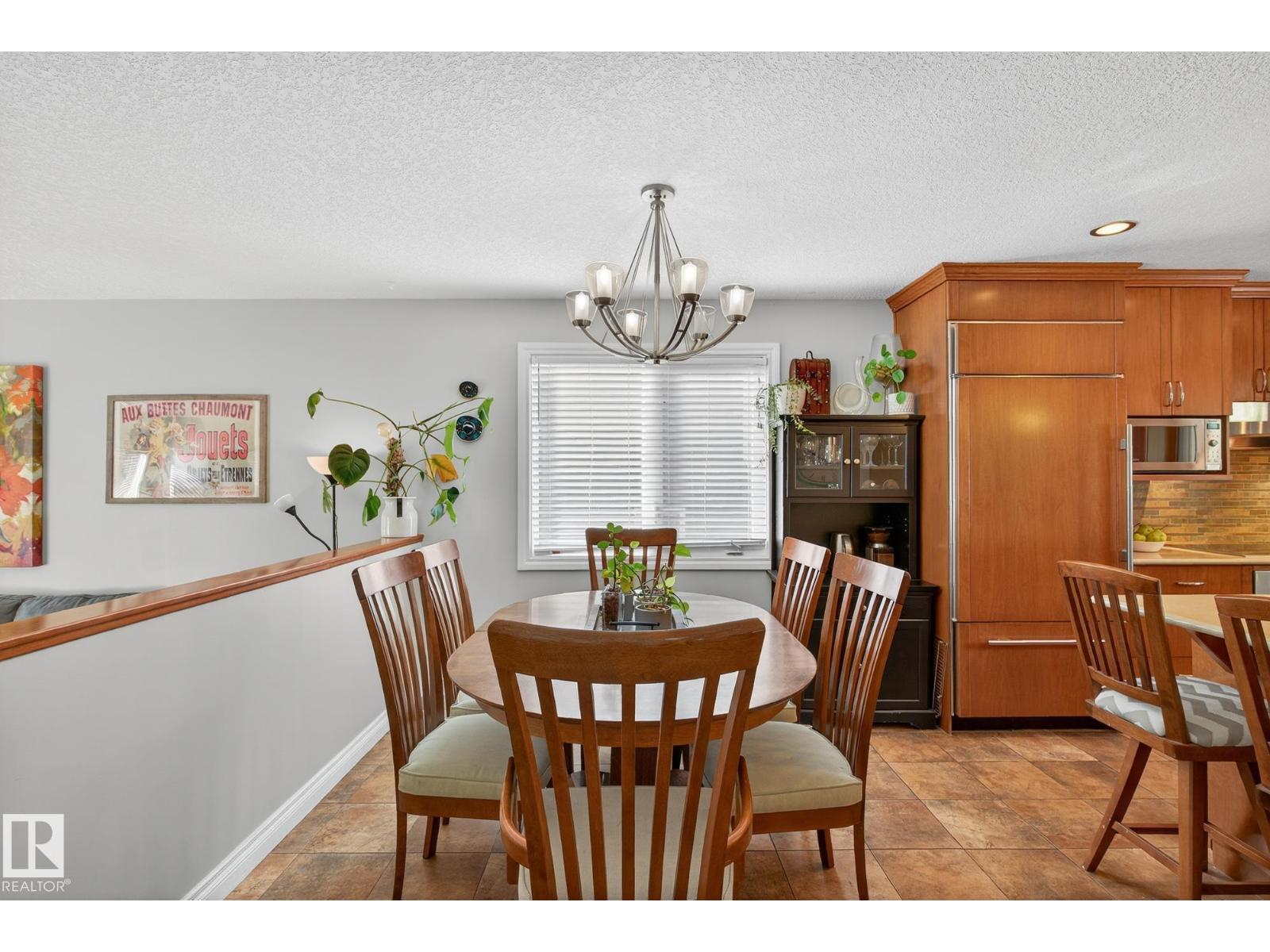 2432 106 St Nw, Edmonton, Alberta  T6J 4K5 - Photo 11 - E4459438