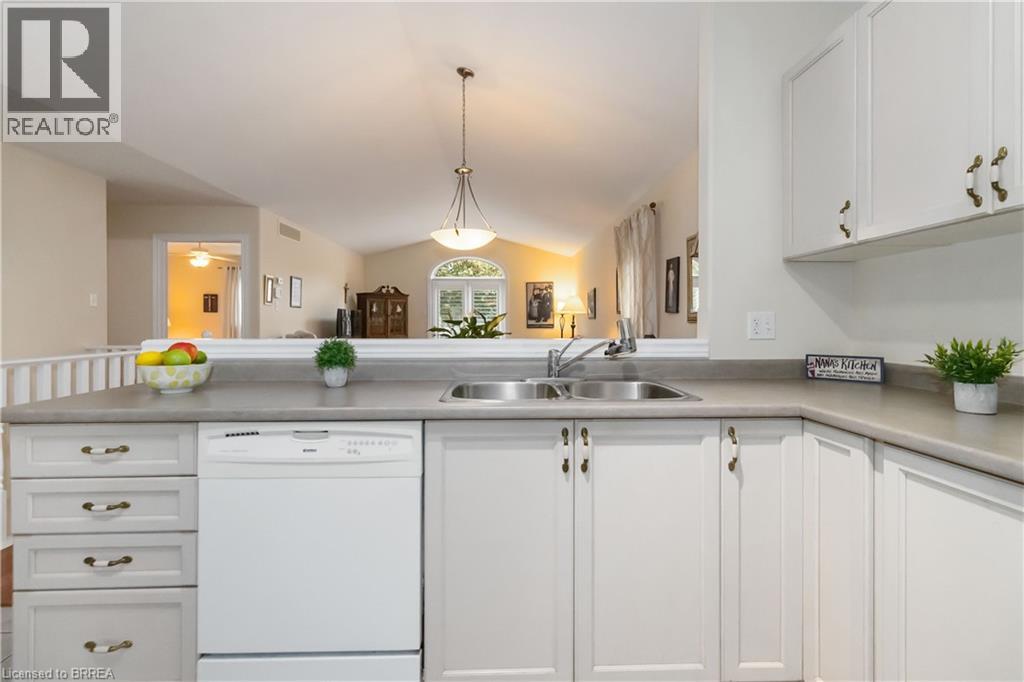 54 Glenwood Drive Unit# 15, Brantford, Ontario  N3S 3G6 - Photo 22 - 40773585