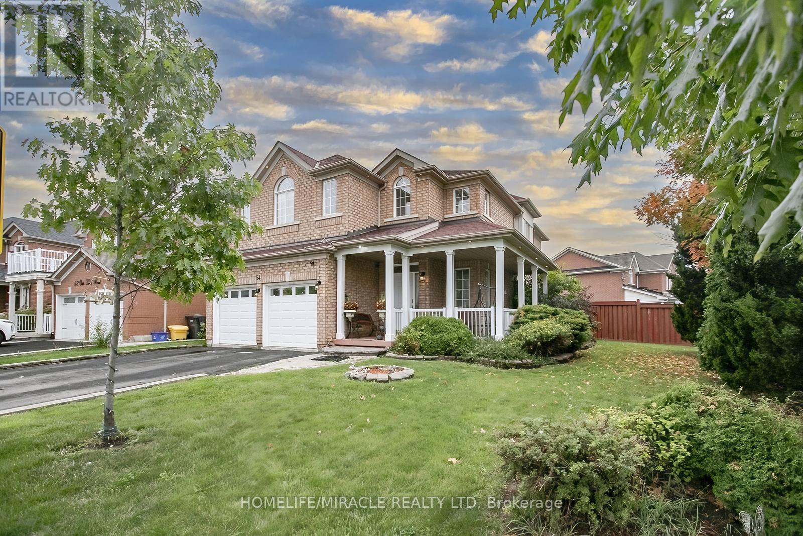54 Olde Town Road W, Brampton, Ontario  L6X 4T8 - Photo 2 - W12423551