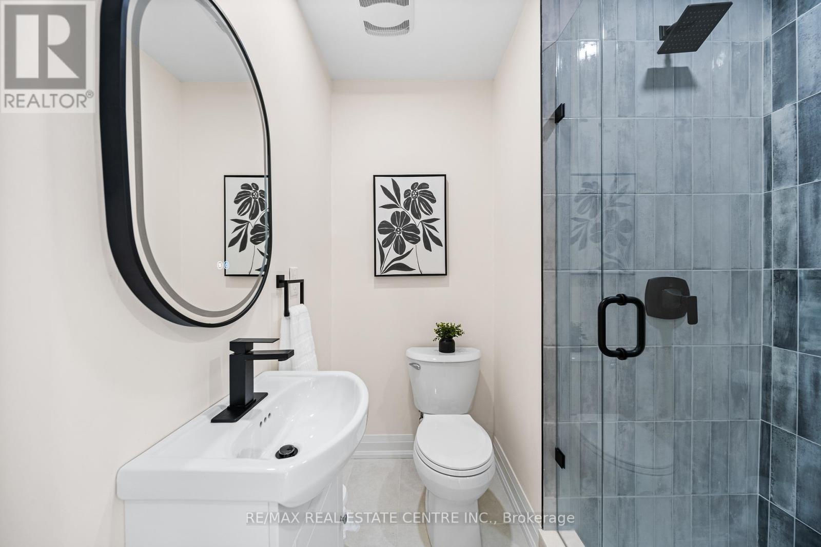 133 Inglewood Drive, Oakville, Ontario  L6K 1W8 - Photo 25 - W12426157