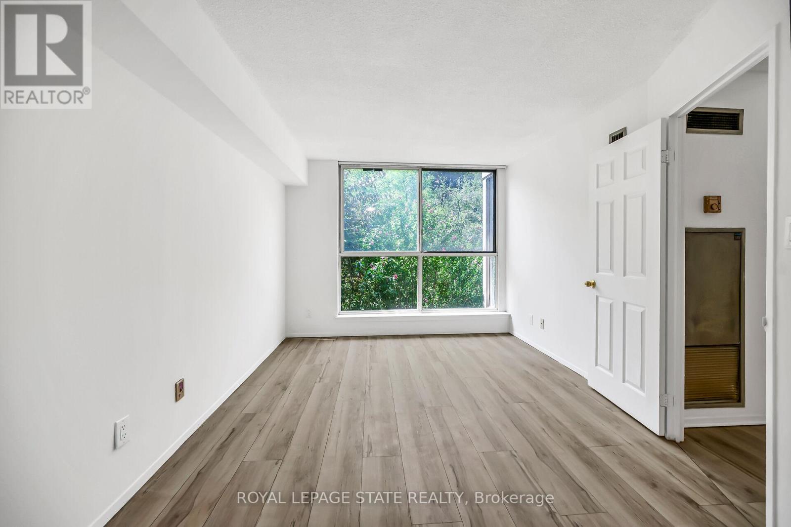 224 - 22 Southport Street, Toronto (High Park-Swansea), Ontario  M6S 4Y9 - Photo 16 - W12426435