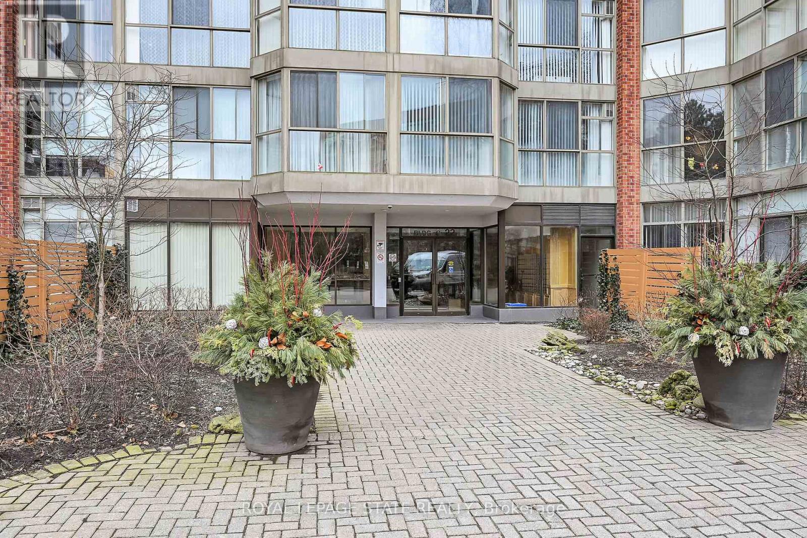 224 - 22 Southport Street, Toronto (High Park-Swansea), Ontario  M6S 4Y9 - Photo 45 - W12426435