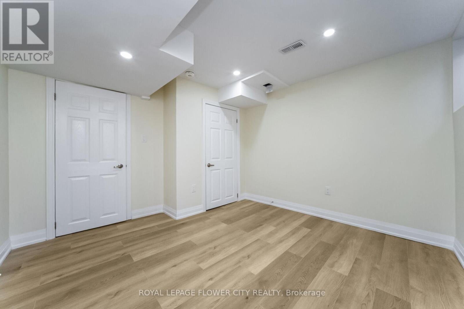 4 Natalie Court E, Brampton (Westgate), Ontario  L6S 5T2 - Photo 38 - W12426457