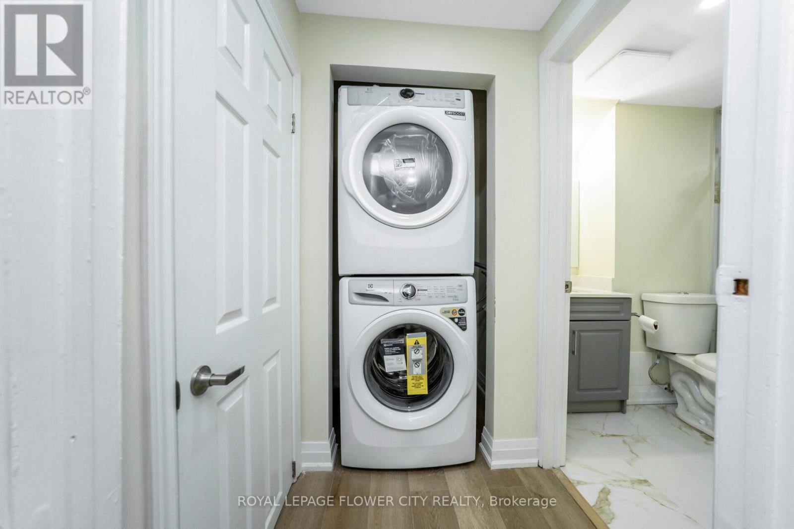 4 Natalie Court E, Brampton (Westgate), Ontario  L6S 5T2 - Photo 40 - W12426457
