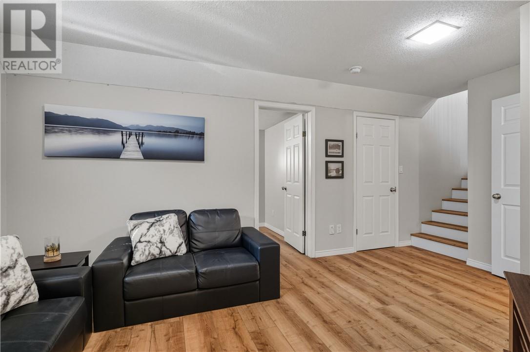 3870 Macmillan Drive, Val Caron, Ontario  P3N 1H9 - Photo 24 - 2124855