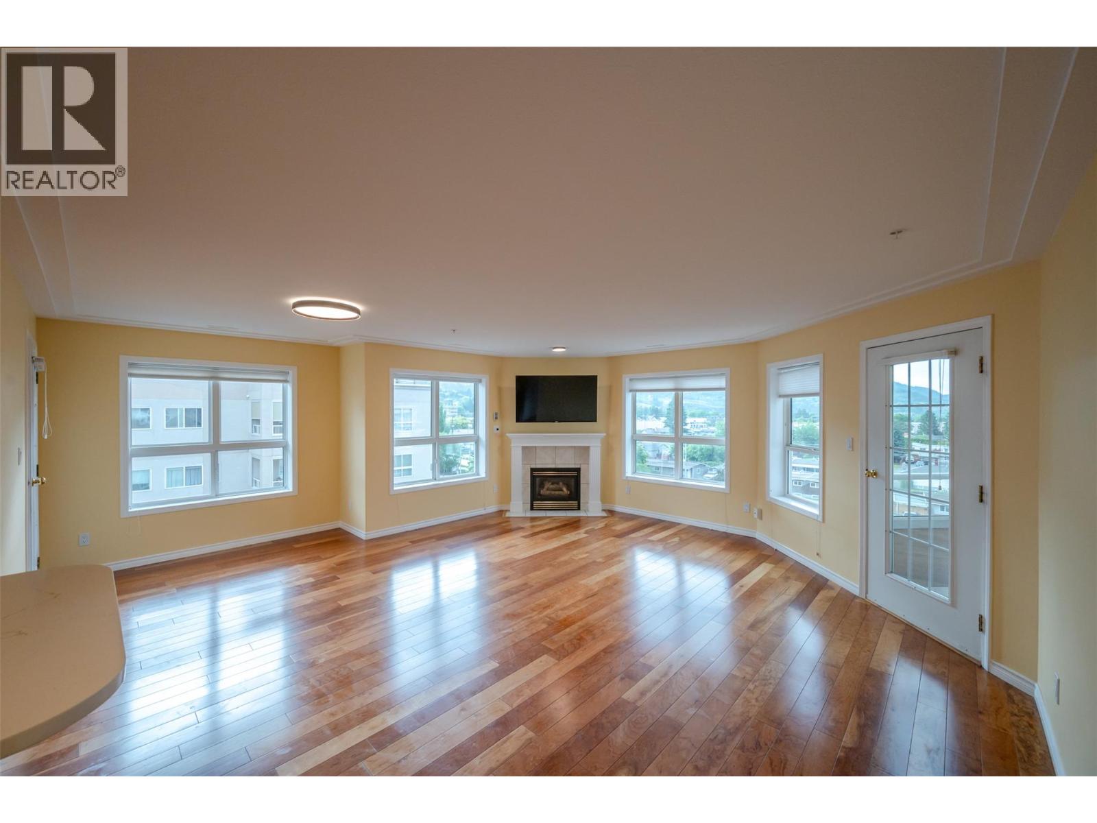 2275 Atkinson Street Unit# 602, Penticton, British Columbia V2A 8R7 - Photo 3 - 10364072