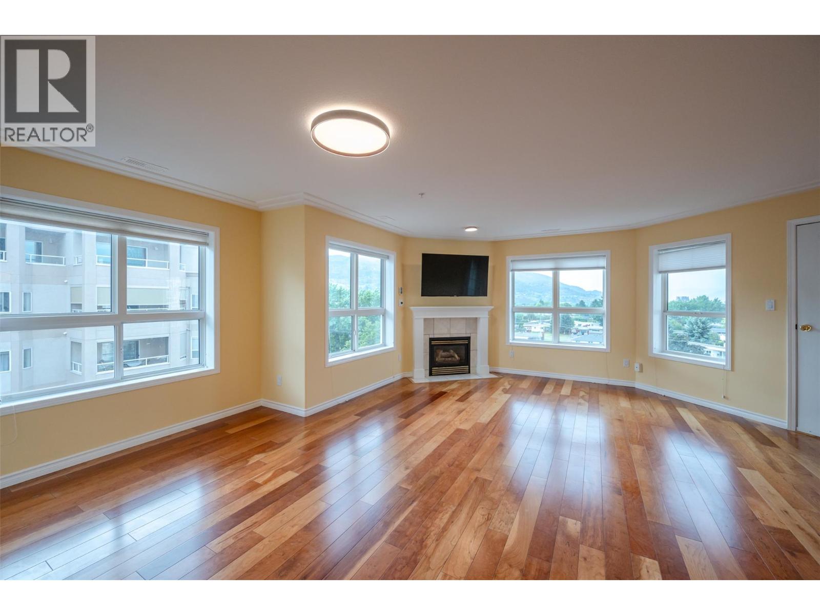 2275 Atkinson Street Unit# 602, Penticton, British Columbia V2A 8R7 - Photo 4 - 10364072