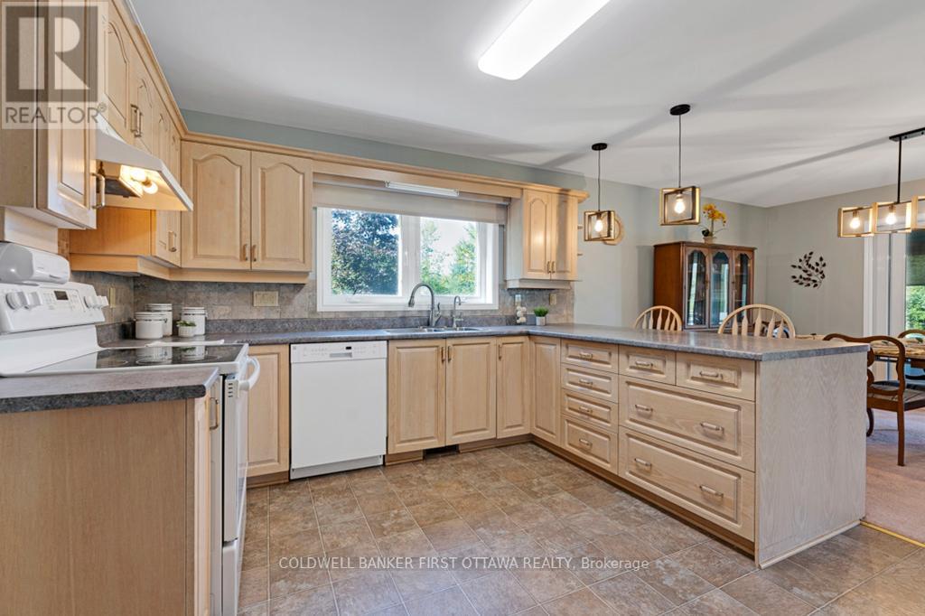 640 Mcconnell Road, Montague, Ontario  K0G 1N0 - Photo 13 - X12396576