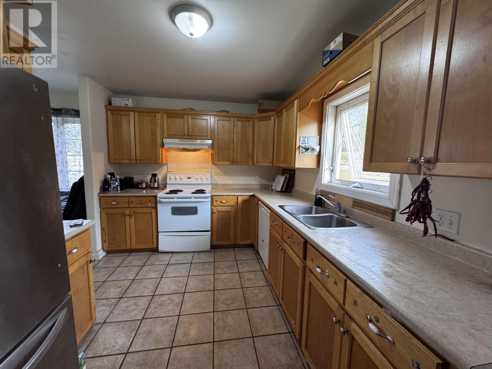 210 Stratford Road, Stratford, Prince Edward Island  C1B 1P6 - Photo 2 - 202524342