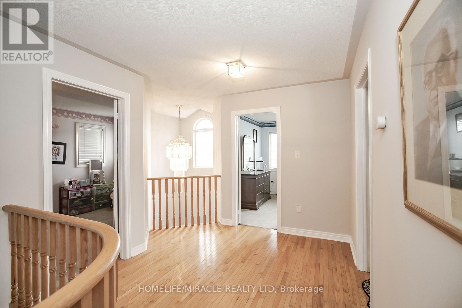 54 Olde Town Road W, Brampton, Ontario  L6X 4T8 - Photo 25 - W12423551