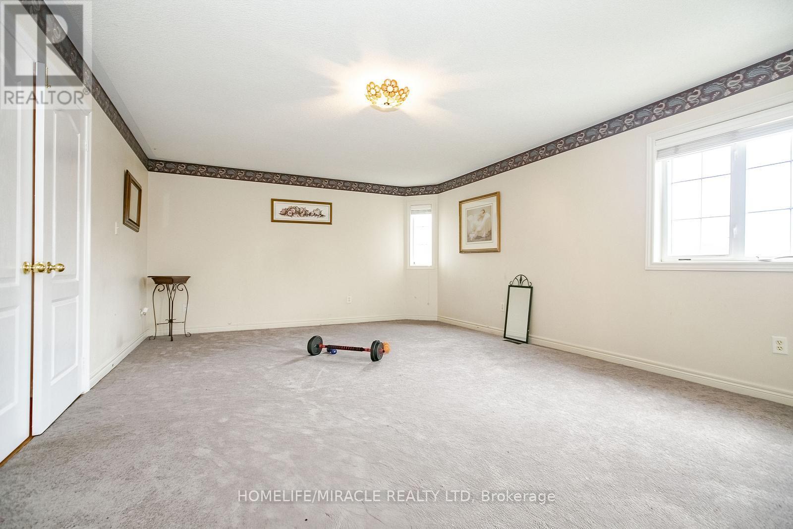 54 Olde Town Road W, Brampton, Ontario  L6X 4T8 - Photo 27 - W12423551