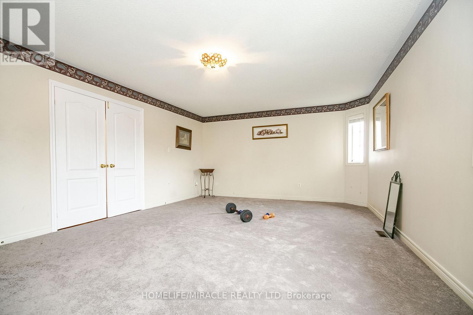 54 Olde Town Road W, Brampton, Ontario  L6X 4T8 - Photo 28 - W12423551