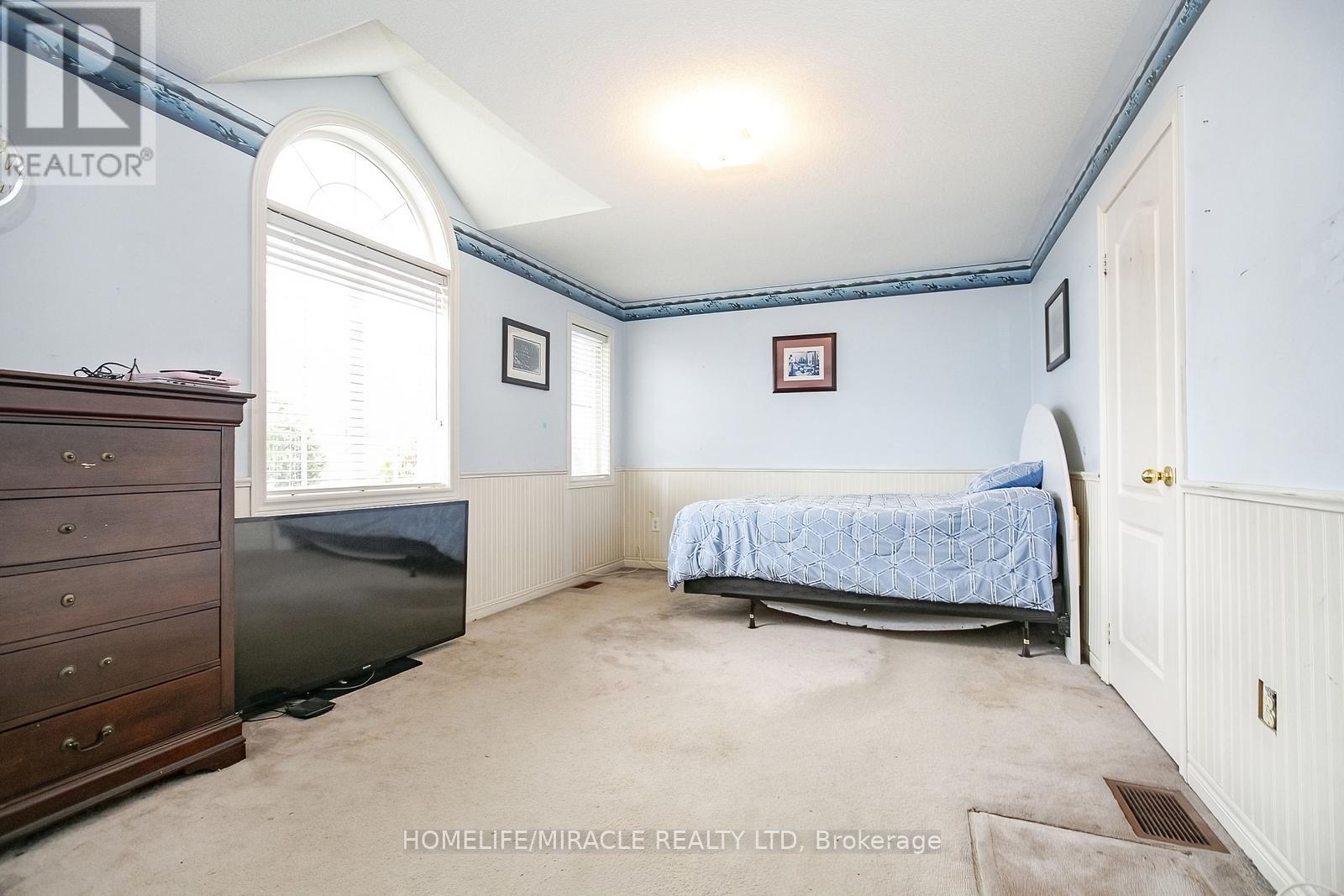 54 Olde Town Road W, Brampton, Ontario  L6X 4T8 - Photo 37 - W12423551