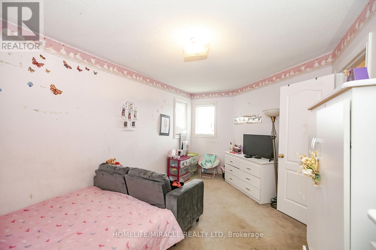 54 Olde Town Road W, Brampton, Ontario  L6X 4T8 - Photo 34 - W12423551