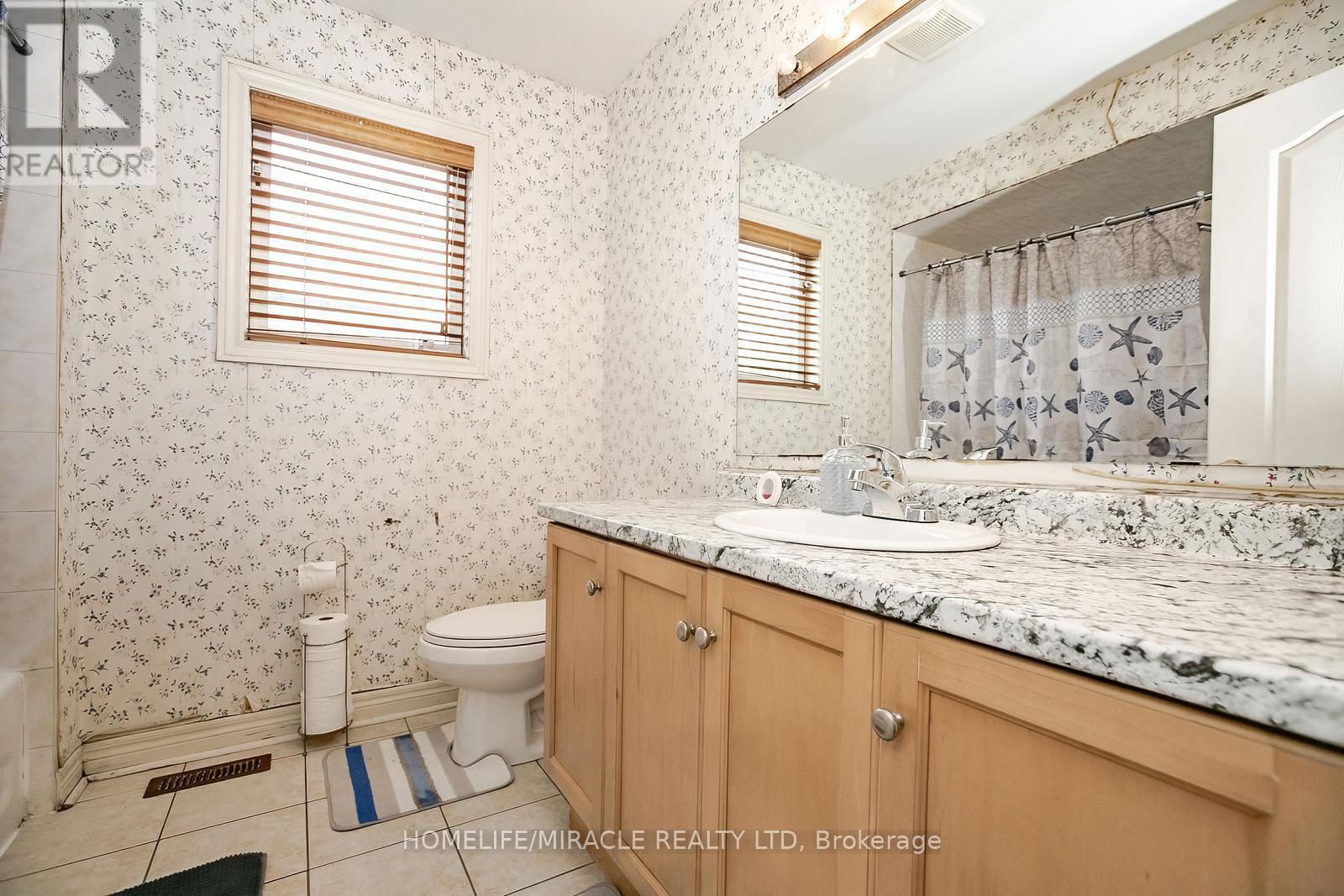 54 Olde Town Road W, Brampton, Ontario  L6X 4T8 - Photo 35 - W12423551