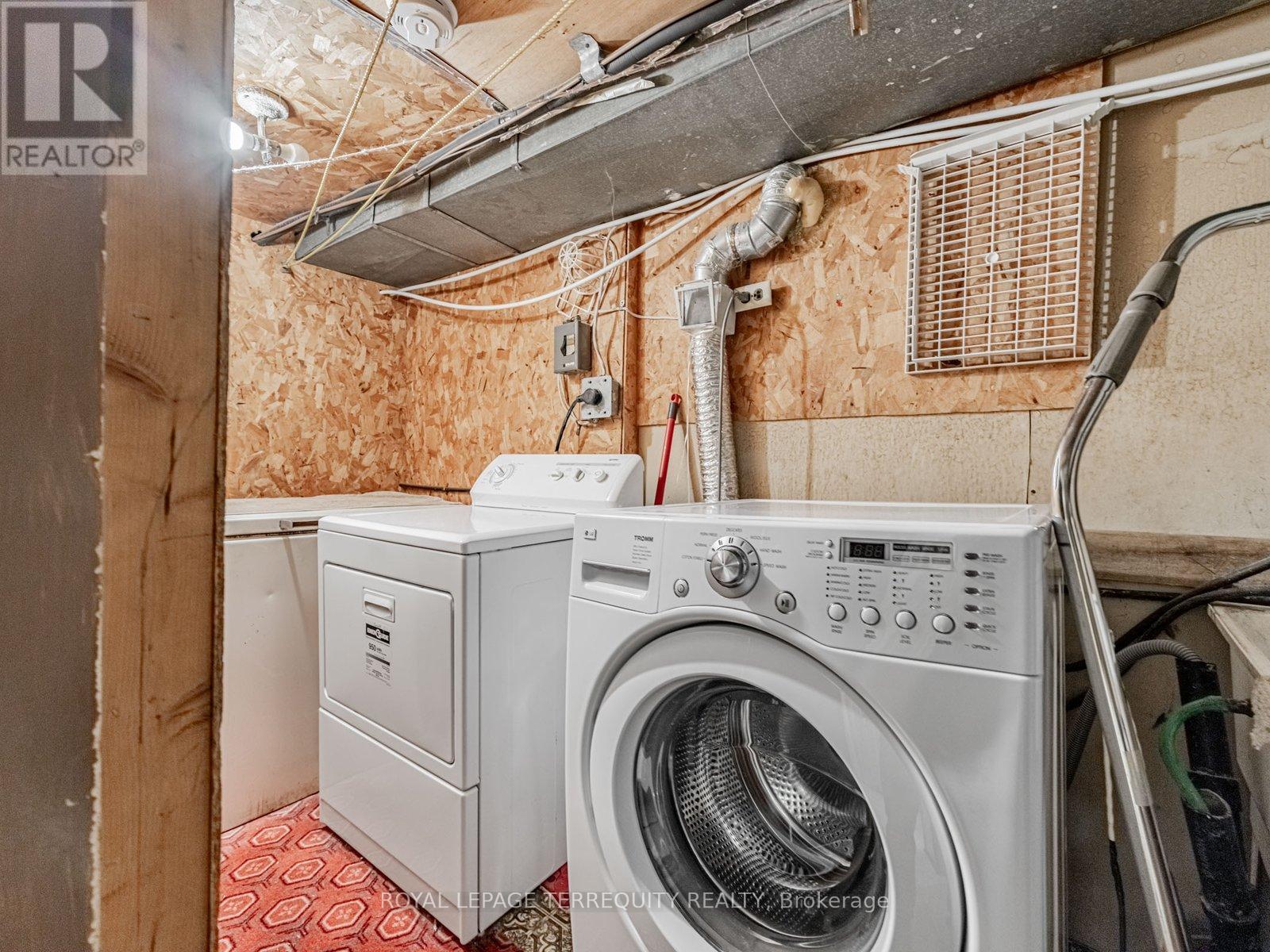 578 Durie Street, Toronto (Runnymede-Bloor West Village), Ontario  M6S 3H1 - Photo 37 - W12424357