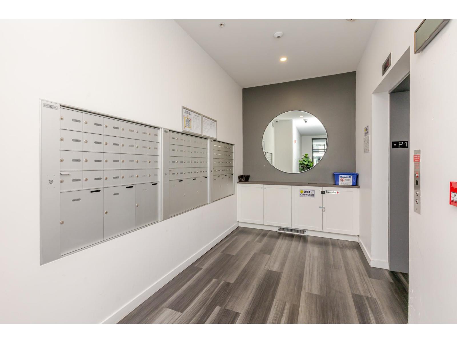 302 13628 81a Avenue, Surrey, British Columbia  V3W 3E2 - Photo 2 - R3051322