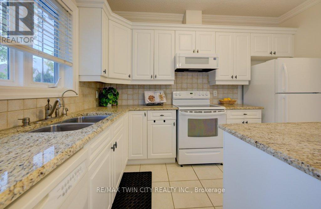 11 - 276 Sims Estate Drive, Kitchener, Ontario  N2A 0B1 - Photo 11 - X12426416