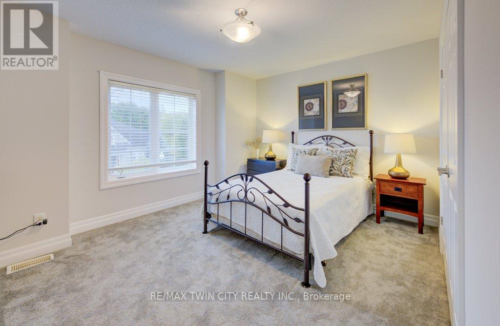 11 - 276 Sims Estate Drive, Kitchener, Ontario  N2A 0B1 - Photo 31 - X12426416