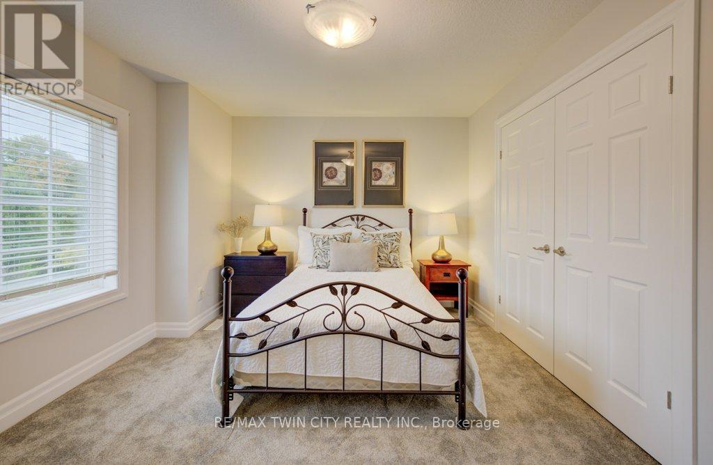 11 - 276 Sims Estate Drive, Kitchener, Ontario  N2A 0B1 - Photo 32 - X12426416