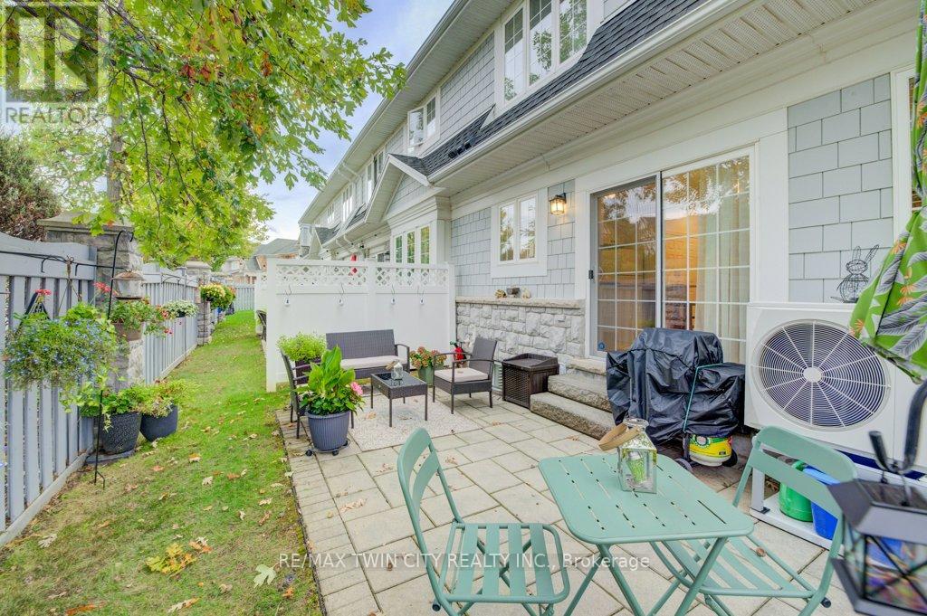 11 - 276 Sims Estate Drive, Kitchener, Ontario  N2A 0B1 - Photo 35 - X12426416