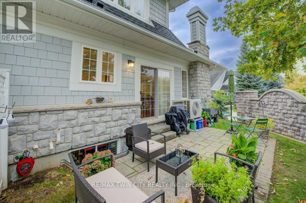 11 - 276 Sims Estate Drive, Kitchener, Ontario  N2A 0B1 - Photo 36 - X12426416