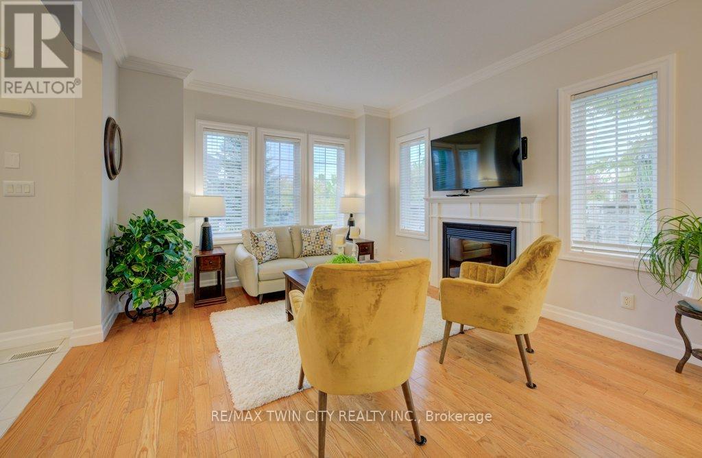 11 - 276 Sims Estate Drive, Kitchener, Ontario  N2A 0B1 - Photo 6 - X12426416