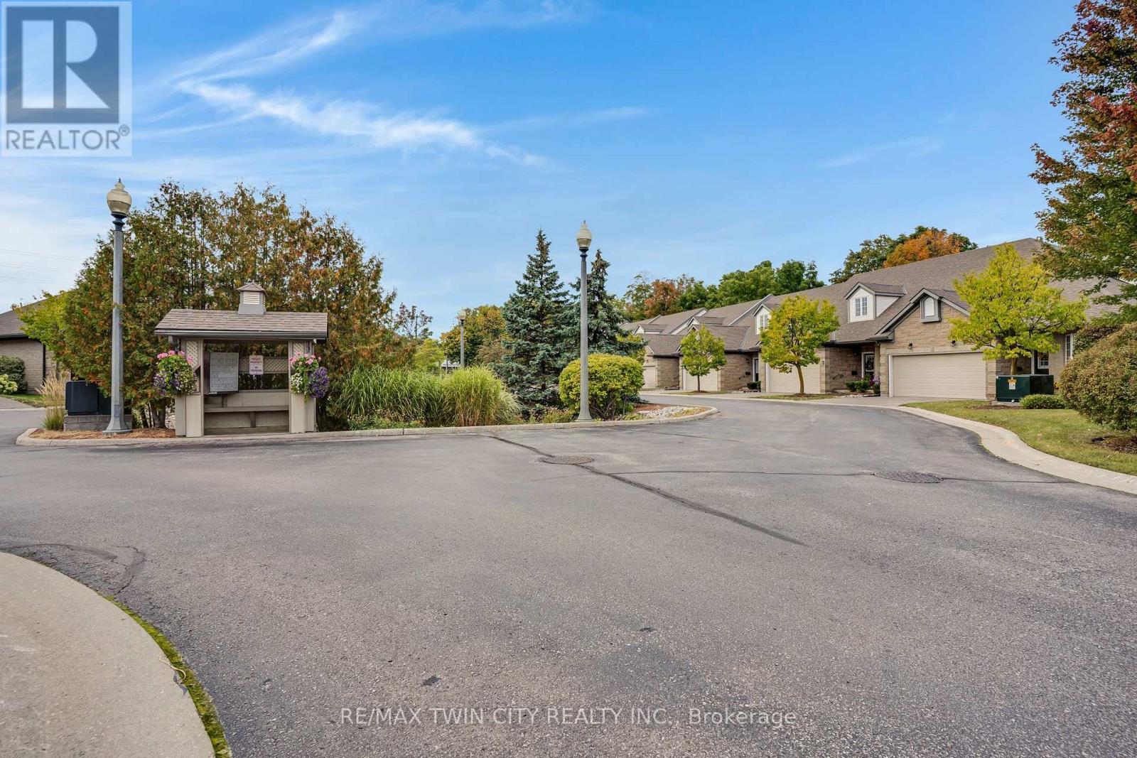 Property at 15 - 180 OLD ABBEY ROAD image 2