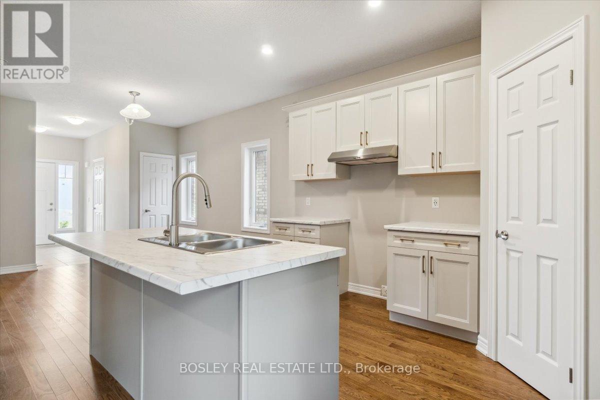 126 Devonleigh Gate N, Grey Highlands, Ontario  N0C 1H0 - Photo 15 - X12426427