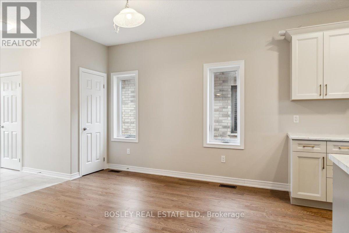 126 Devonleigh Gate N, Grey Highlands, Ontario  N0C 1H0 - Photo 17 - X12426427