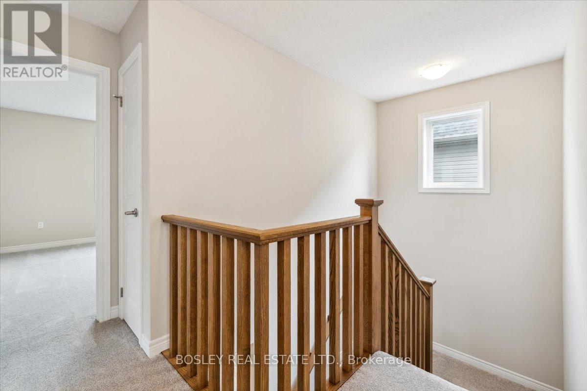 126 Devonleigh Gate N, Grey Highlands, Ontario  N0C 1H0 - Photo 22 - X12426427