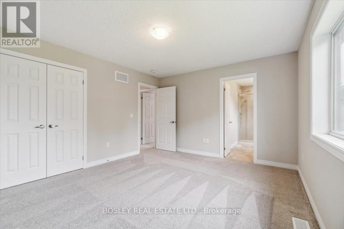 126 Devonleigh Gate N, Grey Highlands, Ontario  N0C 1H0 - Photo 26 - X12426427