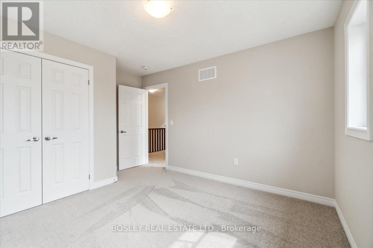 126 Devonleigh Gate N, Grey Highlands, Ontario  N0C 1H0 - Photo 32 - X12426427