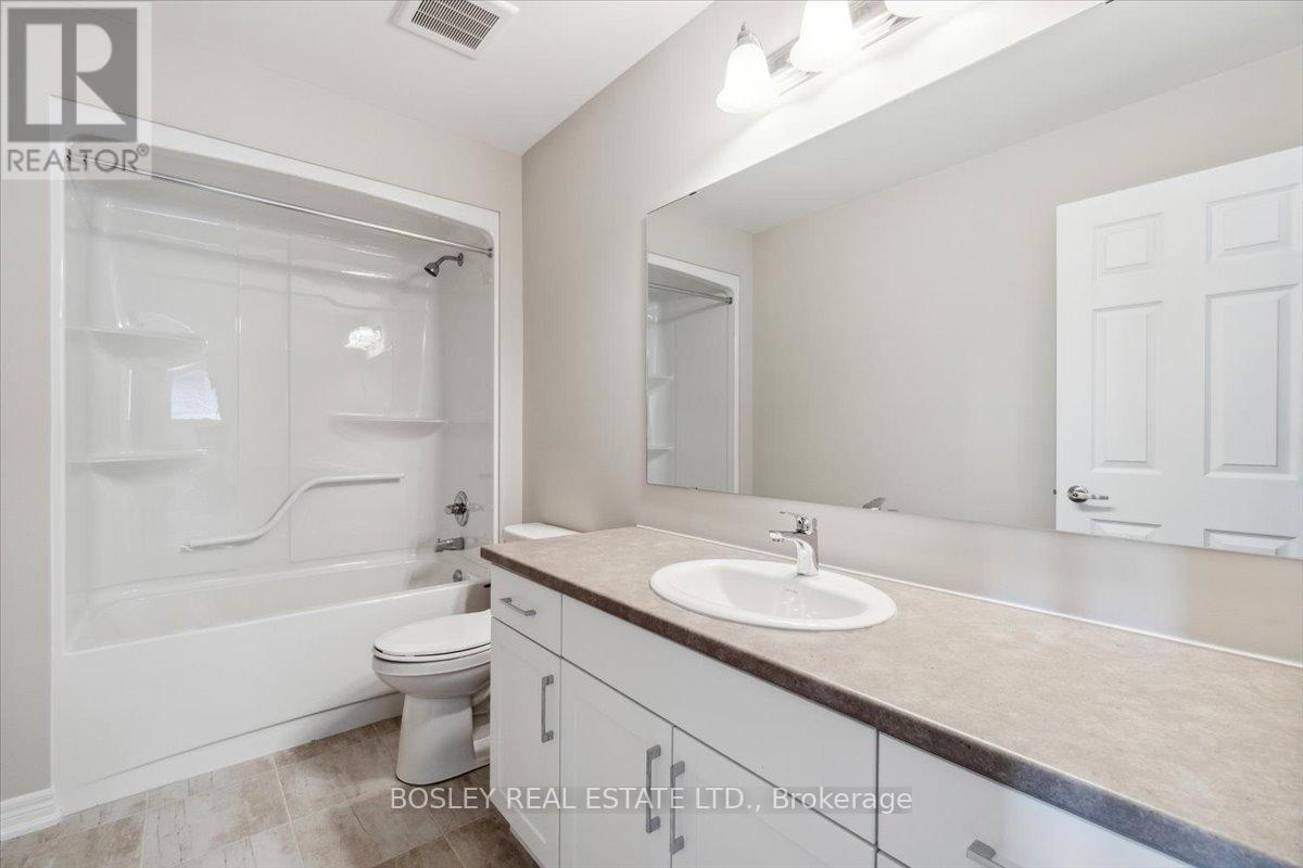 126 Devonleigh Gate N, Grey Highlands, Ontario  N0C 1H0 - Photo 35 - X12426427