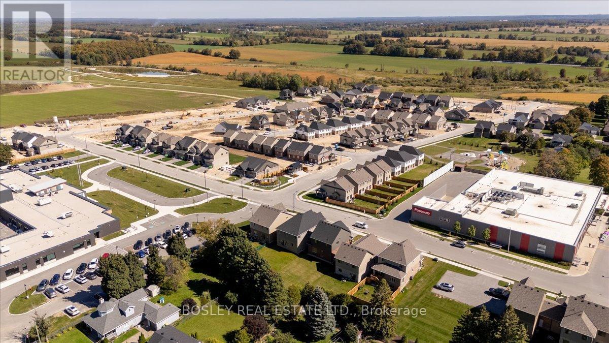 126 Devonleigh Gate N, Grey Highlands, Ontario  N0C 1H0 - Photo 48 - X12426427