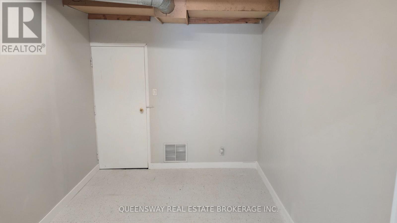 321 Robert Street, Hamilton, Ontario  L8L 2R8 - Photo 6 - X12426439